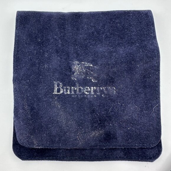 Burberrys of London Nova Check Clip On Earrings with Branded Dust Bag - Picture 13 of 14